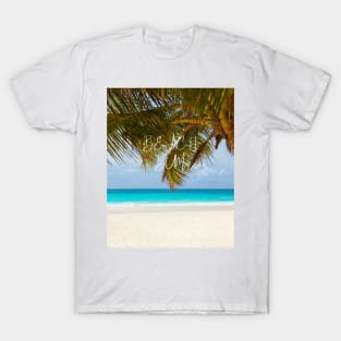 Beach bum - beautiful paradise beach with palm trees T-Shirt